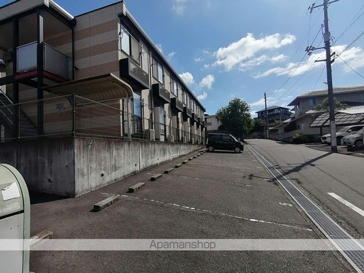 レオパレス青葉台107の外観