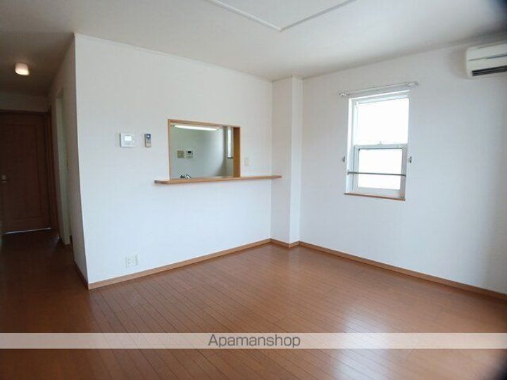 ドゥーフォワイエ・弐番館の居間