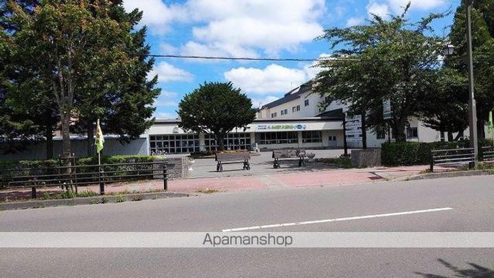 ルナパーク101の周辺