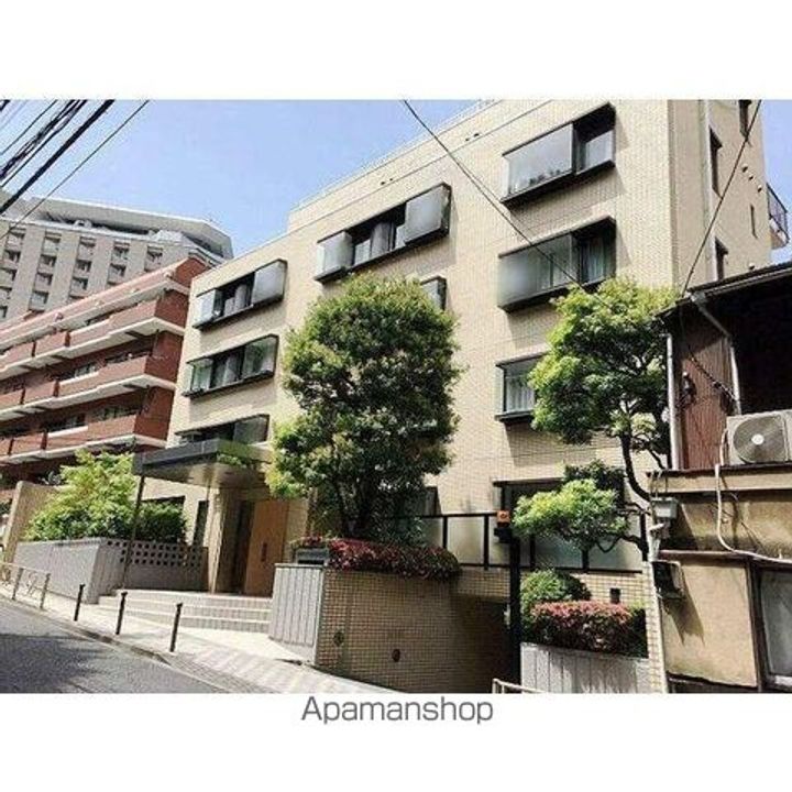 東京都文京区湯島4丁目の賃貸マンションの外観