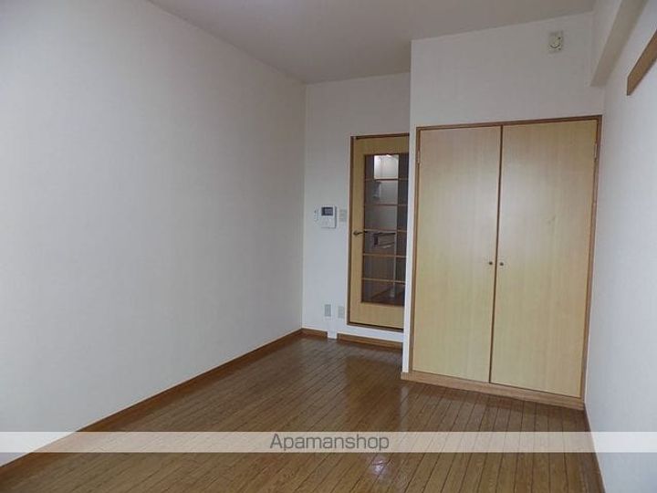 愛知県名古屋市西区庄内通3丁目の賃貸マンションの居間