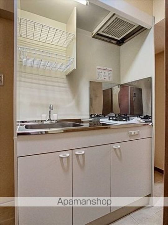 岡山県岡山市北区中山下1丁目の賃貸マンションのキッチン