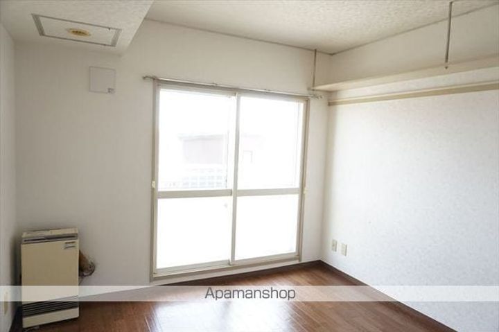 ロマーヌ釧路第Ⅲの居間