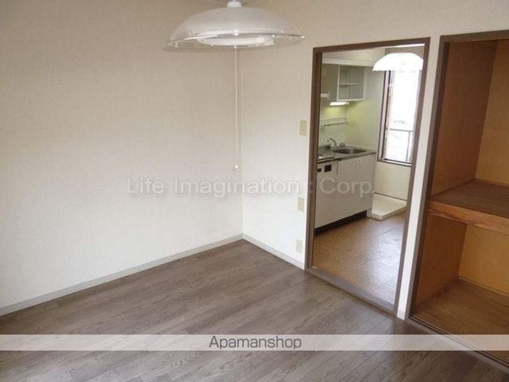 滋賀県湖南市中央5丁目の賃貸マンションの内装