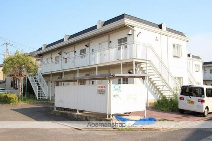 香川県高松市上福岡町の賃貸アパートの外観