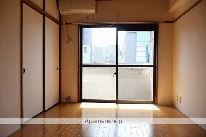 ユナイト上杉ビルの居間