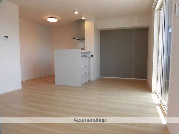 プレミアム十番館202の居間