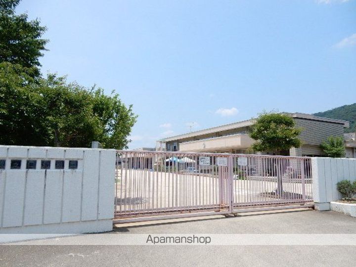 岡山県岡山市中区四御神(アパート)の賃貸物件の周辺
