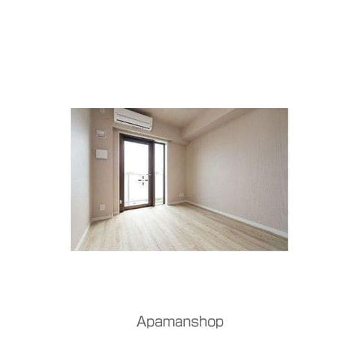 東京都渋谷区代々木4丁目の賃貸マンションの居間