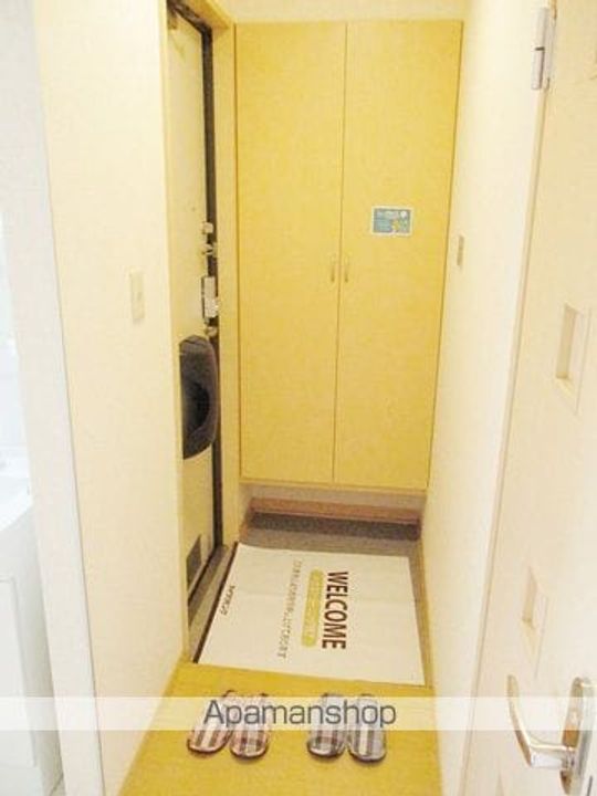 UNIT・8 ABの玄関