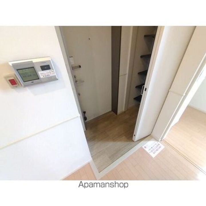 ウィステリア3の玄関