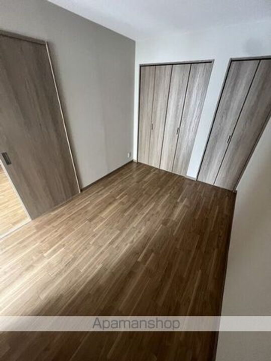 レジョナーレ大津京102の内装