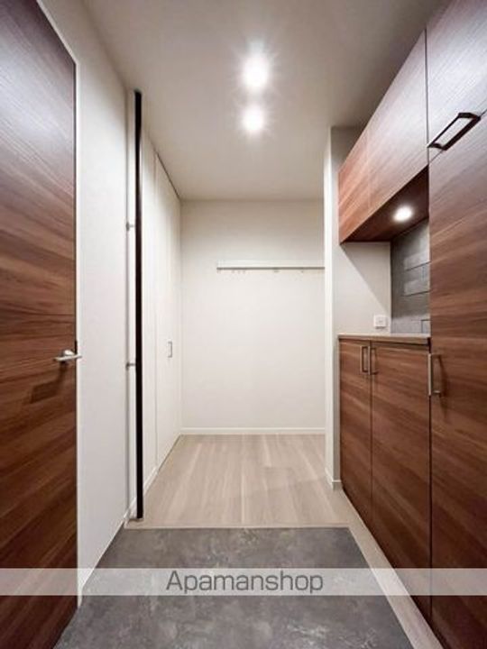 シャーメゾン赤坂けやき通りの玄関