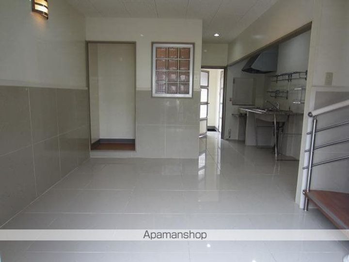 エレガンス恒久の居間