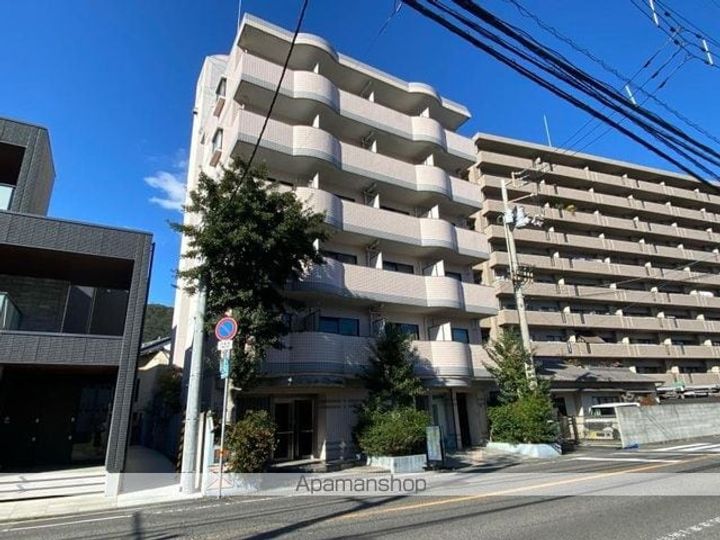 メゾン・ド・栗林公園の外観