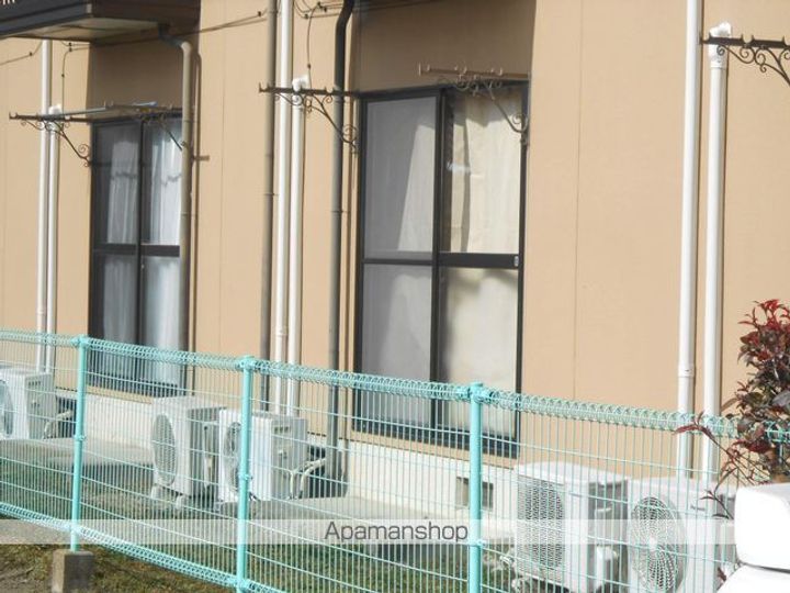 長野県松本市南原1丁目の賃貸アパートの外観