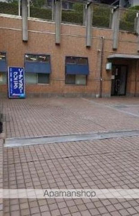 グランマノワールの周辺