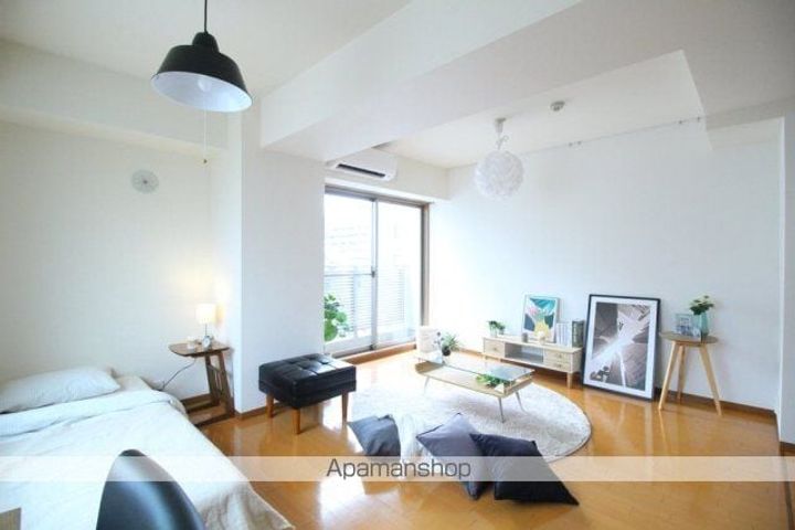 メトロフォートの居間