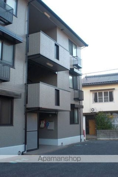 高島マンション105の外観