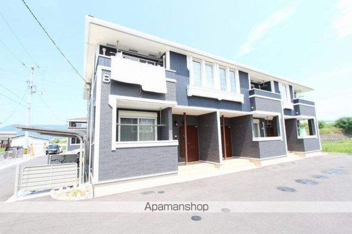 香川県高松市春日町の賃貸アパートの外観