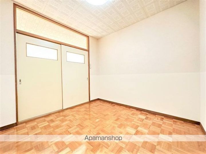 シャトークイーン2F右の内装