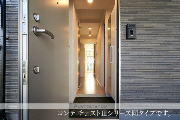 ヒカルサ 甲府住吉ノースの玄関