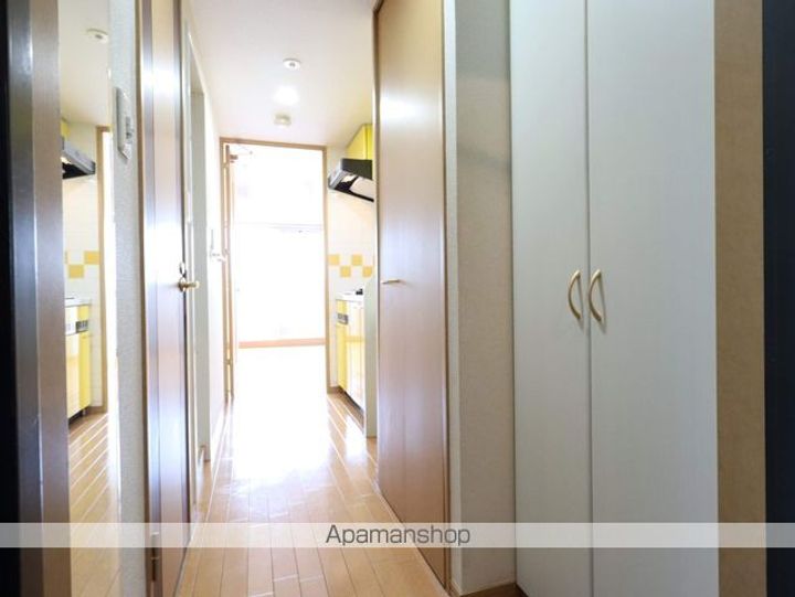 プレサンス名古屋城前の玄関