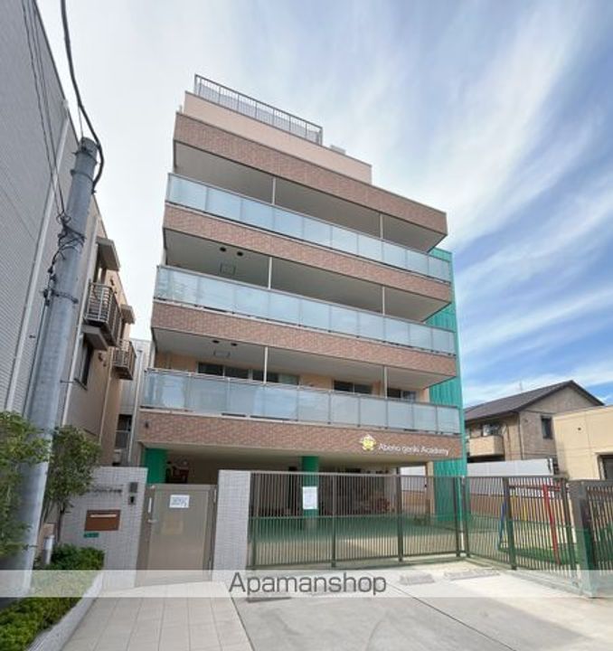 THE COLOR RESIDENCEの周辺