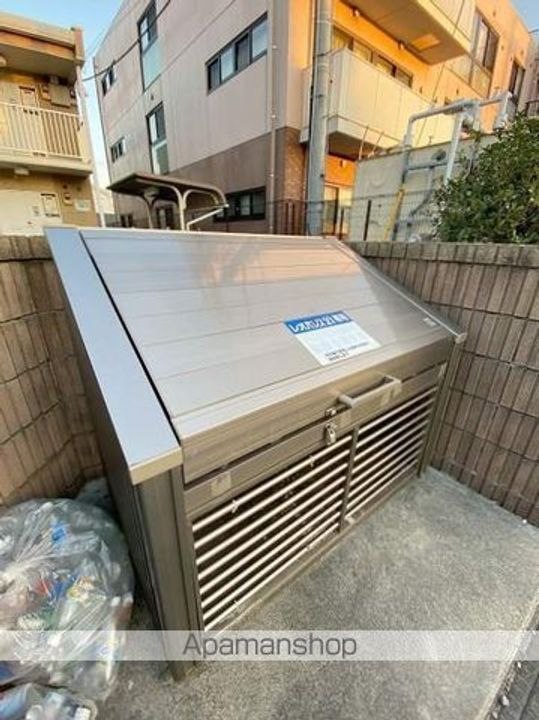 レオパレス憩の外観