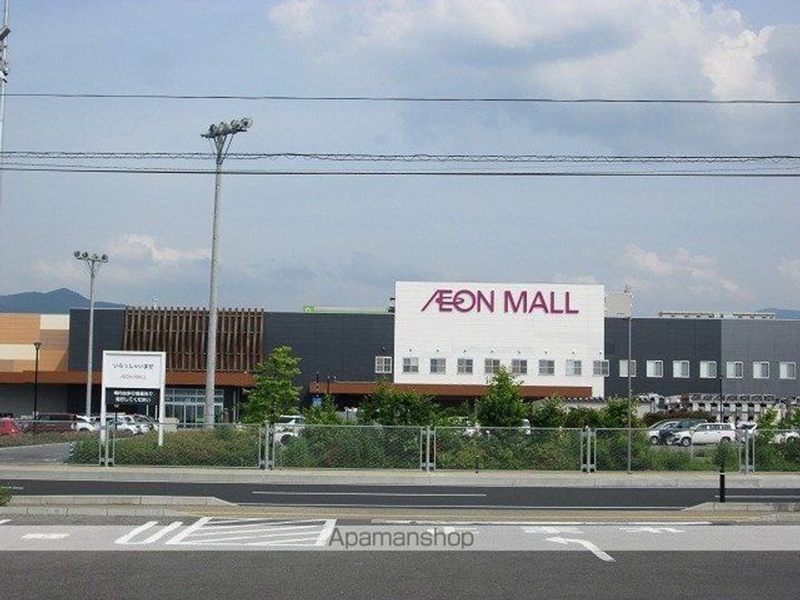 サンパークア・ナンの周辺