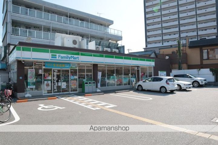 パラッツォFの周辺