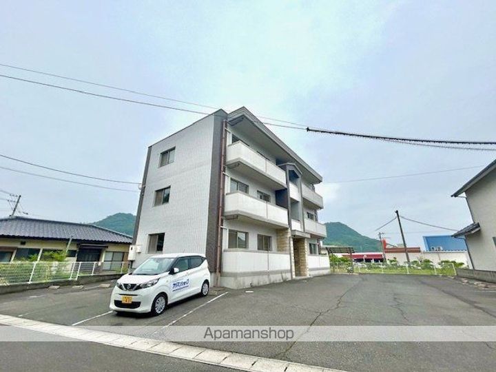 ファミールの外観
