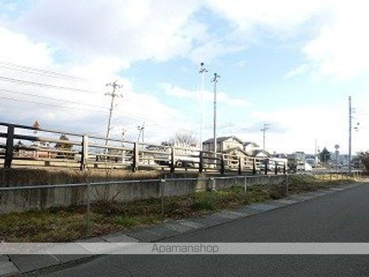 アムリタ205の周辺