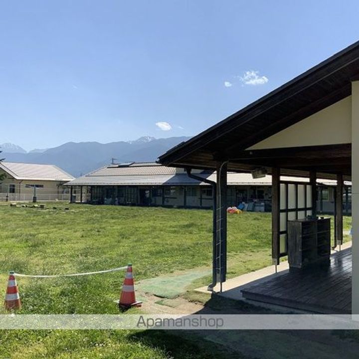 DREAM NOSTALGIA106の周辺