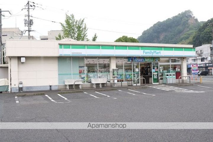 ウィスタリア206の周辺