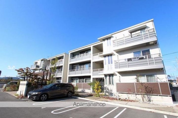 グランマストベレオ林町A・Bの外観