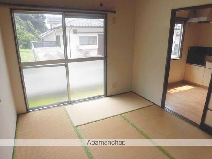 ビーハイヴ202の居間