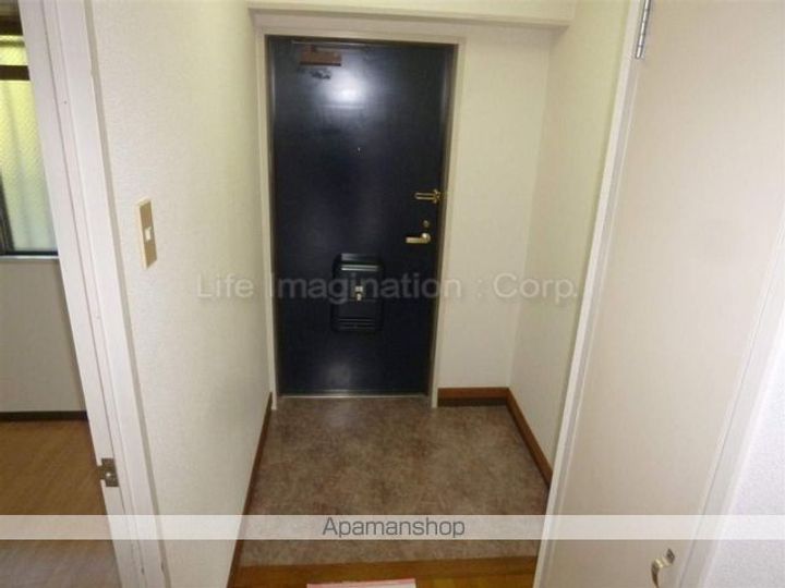 サンリブ甲西505の玄関