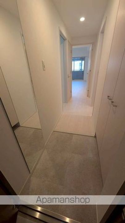 スプランディッドライズ新大阪ノースの玄関