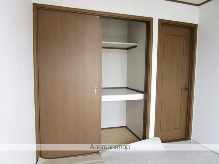 エルジェB-22の内装