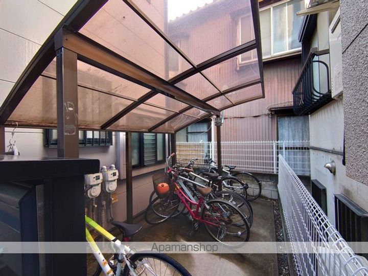 セレナ椎名町302の外観