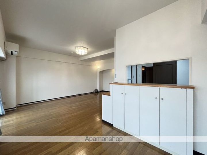 シャトーム大森602の内装