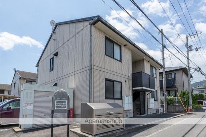 センチュリー香西A棟102の外観