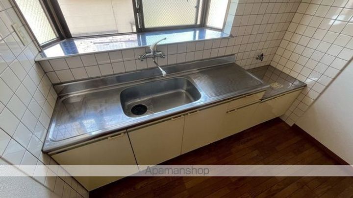 東京都八王子市館町の賃貸アパートのキッチン