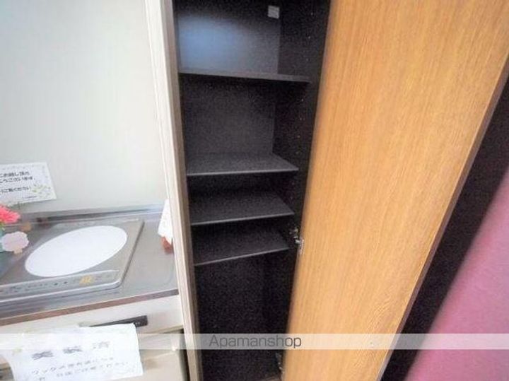 香川県高松市春日町の賃貸マンションの玄関