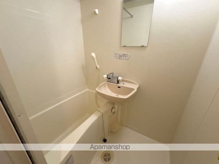 レオパレスレキアの風呂