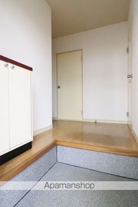 メゾン・ド・フルール加美の玄関