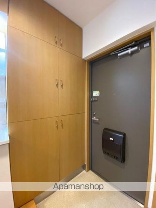 ドエール中央町603の玄関