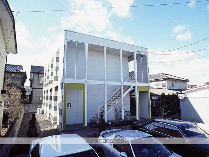 レオパレスフルール101の外観