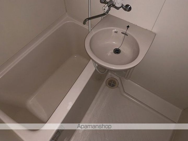 ネオメール106の風呂